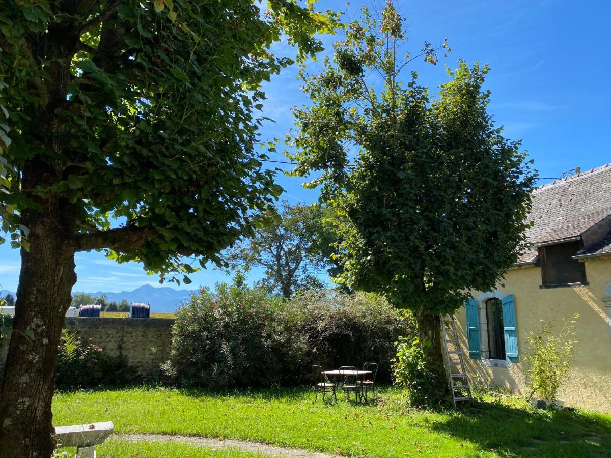 Chambre D'Hote 1787 : Les Terrasses Des Pyrenees Laloubere Buitenkant foto